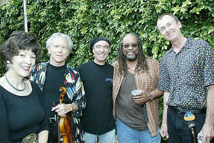 Caroline Dahl in 2008 with Tom Rigney, Danny Caron, Steve Parks & Brent Rampone at the Sacramento Jazz Jubilee, Sacramento, CA
